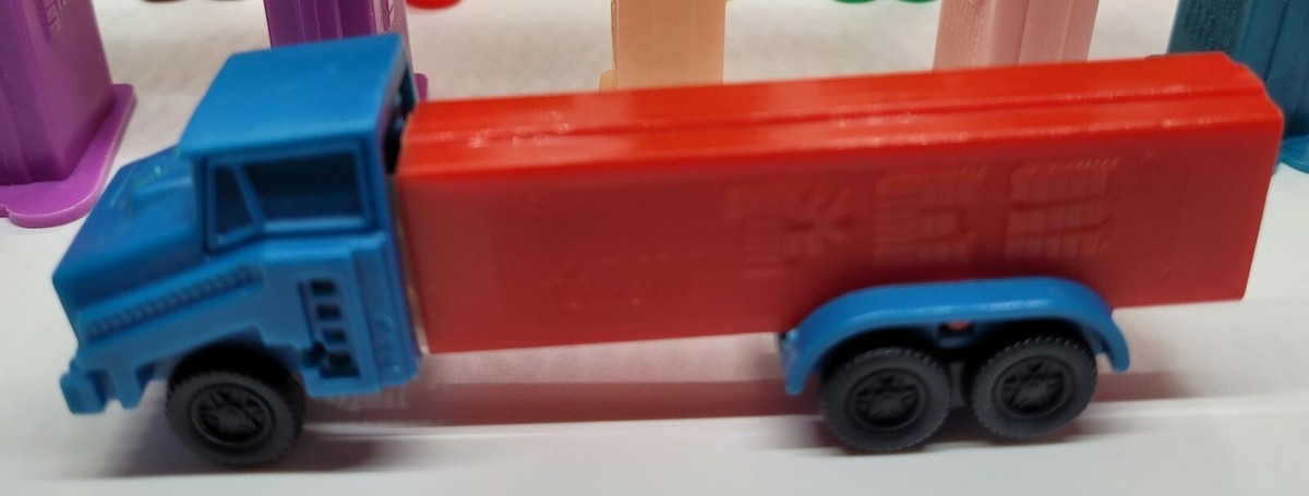 Vintage PEZ Collection of 31! Some really nice PEZ in this