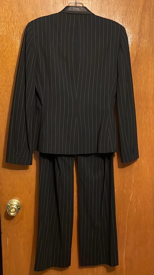 Terno listrado clássico etiqueta preta RALPH LAUREN com gola superior de couro tamanho 2 - Imagem 4 de 4