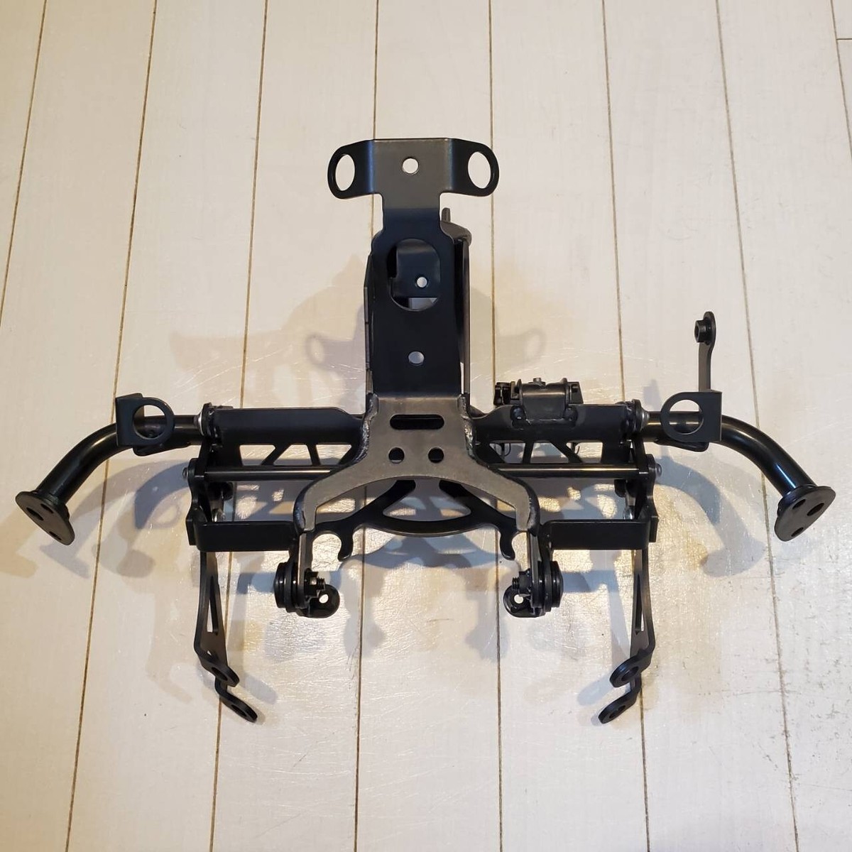 Kawasaki Genuine Z1000SX Front Cowling Windshield Bracket 39184