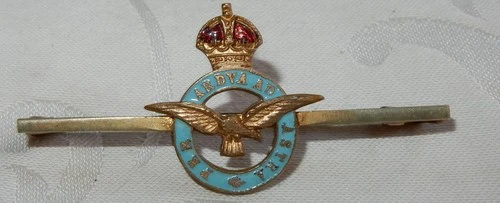 WW2 ROYAL AIR FORCE RAF MILITARY SWEETHEART ENAMEL BADGE WORLD WAR II - K/C