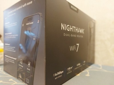 Netgear Nighthawk Tri-Band WiFi 7 Router 9,3 Gbit/s (RS200)