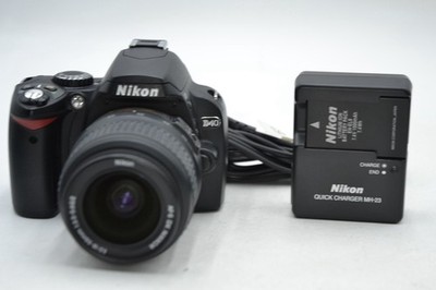 Nikon D40 Digital Camera w/ DX AF-S Nikkor 18-55mm Lens & Charger