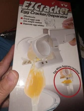 Emson EZ Cracker  Egg Cracker & Separator  New In Box