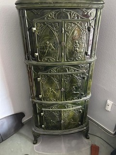Antiker Jugendstil Gussofen verziert 3 Türen freistehend grün