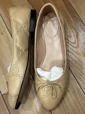 Gucci Beige Leather Ballet Flats with Bow Det...