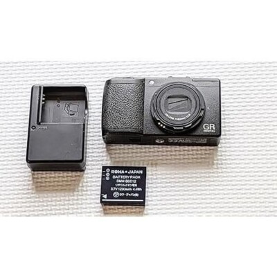 Ricoh GR Digital III Digital Compact Camera 10MP 28mm F1.9 Lens