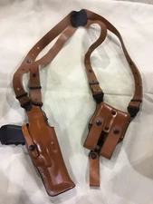 VERTICAL Leather Shoulder Holster for BERETTA 92 / 92F / 92FS  (# 9992)