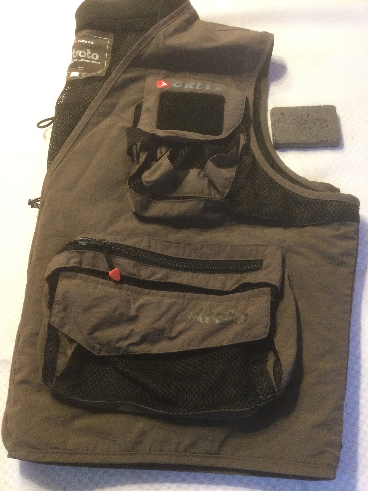 Greys Strata Fly Vest, Fishing, Size Large ,Tool Tab, Fly Patch, Light