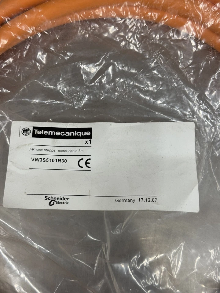 Telemecanique Schneider VW3S5101R30 3-Phase Stepper Motor Cable 3M - Unused - Image 2 of 4