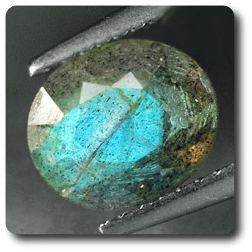 Spectrolite 1.89 cts de Madagascar aux feux multicolores pour création unique