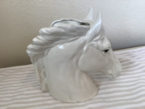 Vintage Mare and Foal Planter White - Picture 2 of 6