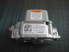 Honeywell VR8215S1230 Gas Valve NEW!  Lennox 102837-02  47W26