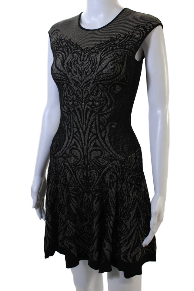 Vestido RVN Mujer Calce y Acampanado Negro Manga Corta Cremallera Geométrico Cuello Redondo Talla S Foto 2 de 4