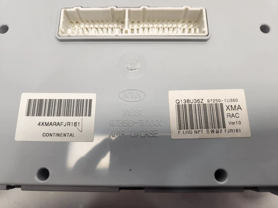 Kia Sorento EX 2011 (3,5 L) control de temperatura con aire acondicionado trasero PN: 972501U360 Foto 4 de 4