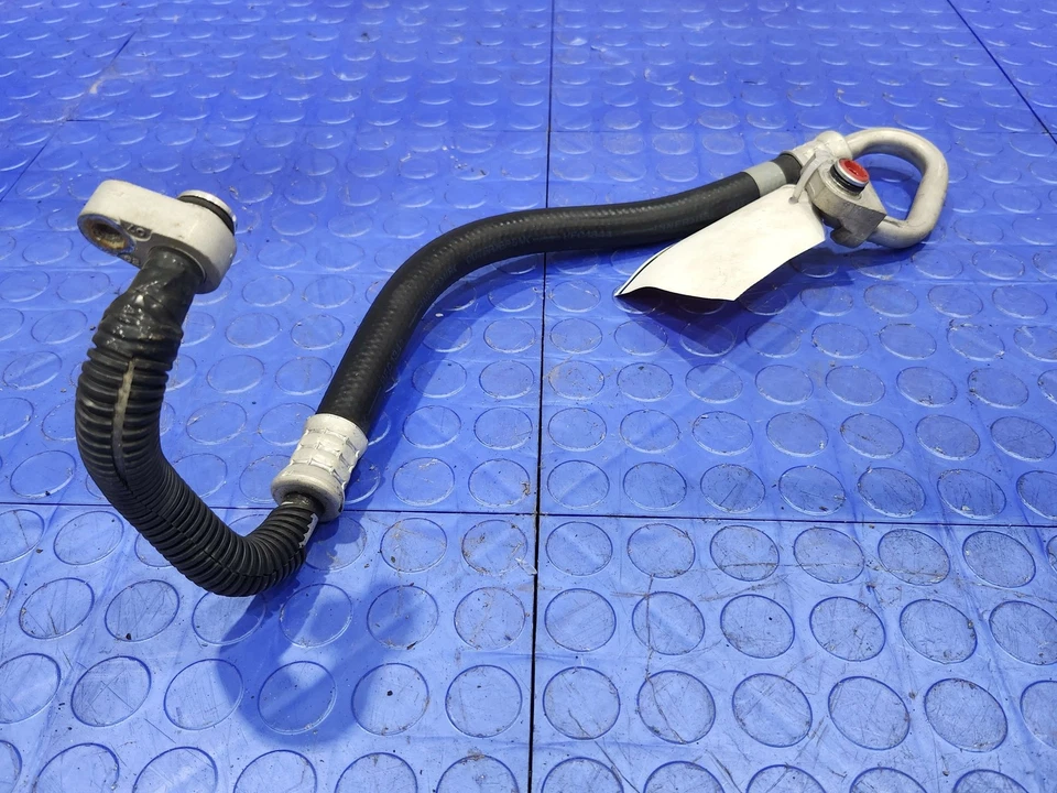 Manguera de succión de aire acondicionado Lexus RX450H 10-12 pieza original OEM 8870448160 Foto 4 de 4