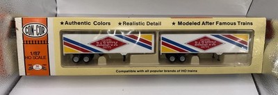 Con-Cor HO Scale Colonel Barnum Shows 40  Dry Van Trailer 2-Pack 0004-008146 NIB