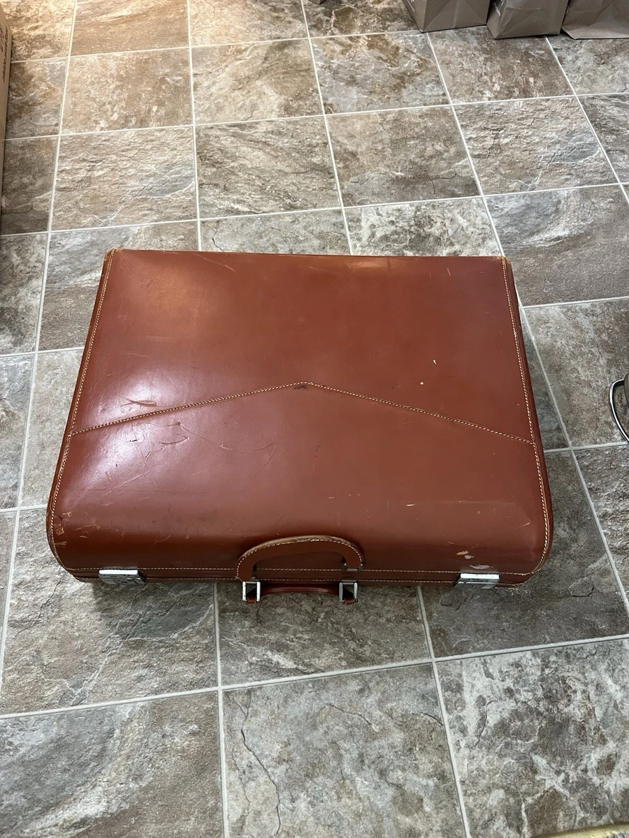 Wheary Suitcase In Vintage Luggage & Vintage Travel Accessories