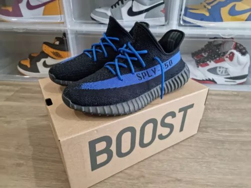 Size 9 - adidas Yeezy Boost 350 V2 Dazzling Blue. GY7164. Used / Worn