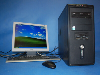 Komputer do starych gier + monitor LCD LG