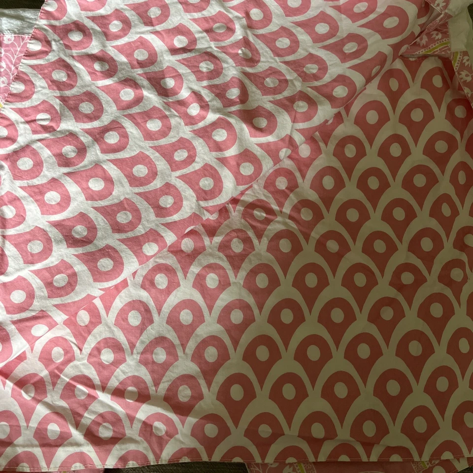 Saia berço Crate & Barrel Kids The Land of Nod bebê menina babado poeira reversível - Imagem 2 de 2