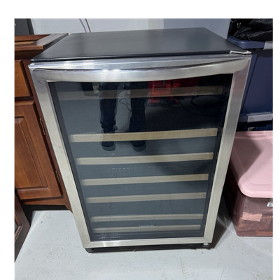 Frigidaire Gallery Series 52 Bottle Freestanding Wine Fridge 7 Shelves