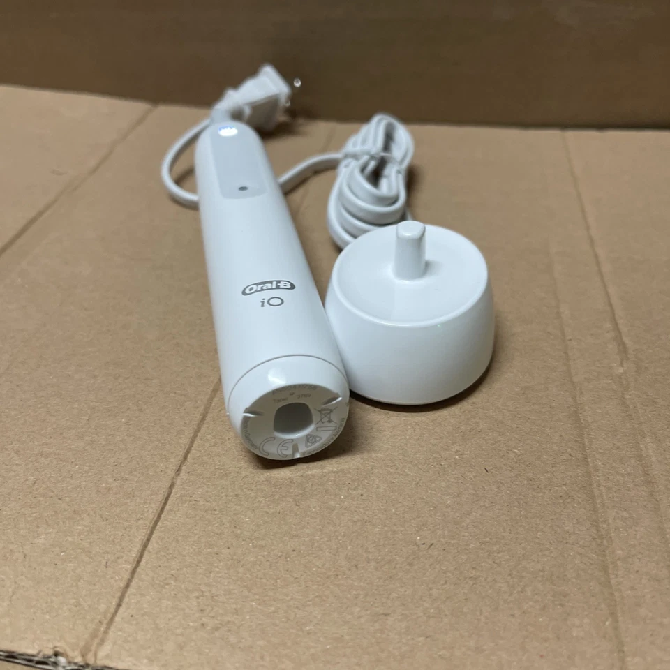 Cepillo de dientes eléctrico recargable Oral-B iO Perfect Clean & Whiten USADO EXCELENTE Foto 4 de 4
