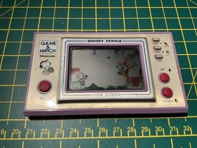 Nintendo GAME & WATCH SNOOPY TENNIS SP-30 (1982) &ndash; Vintage Handheld Console