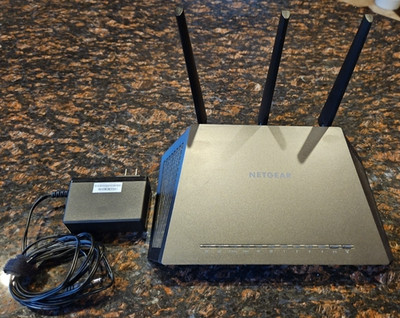 Netgear Nighthawk AC1900 Smart Wi-Fi Dual Band Gigabit Router R7000