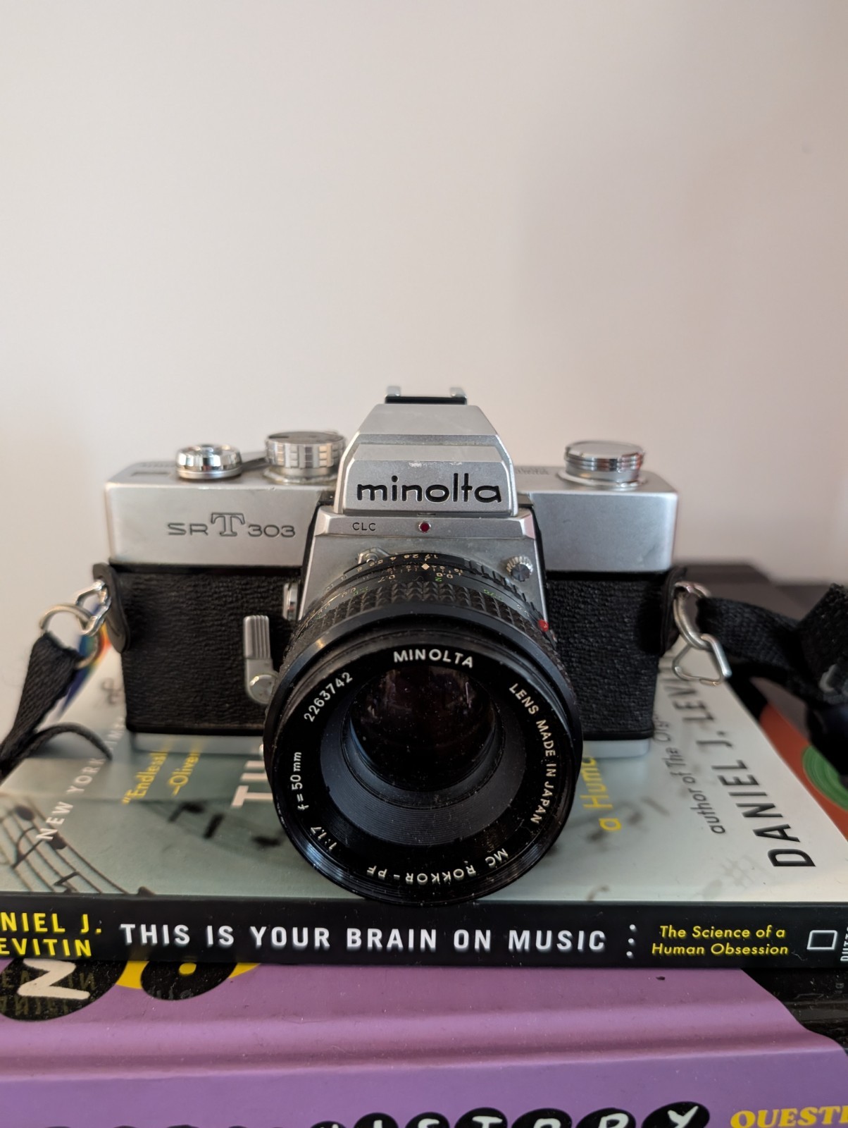 Minolta SR-T 303 vintage camera equipment - eBay listing photo 3