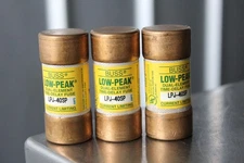 (3) Cooper Bussman LPJ-40SP Fuses Low Peak Dual Element Time Delay 40A 600vAC