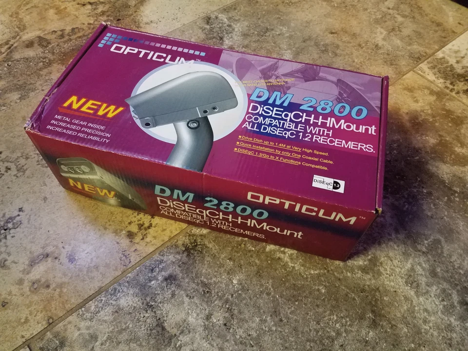 Motor DM2800 Opticum DiSEqC H a H y montaje para antena parabólica de hasta 1,2 metros Foto 2 de 4