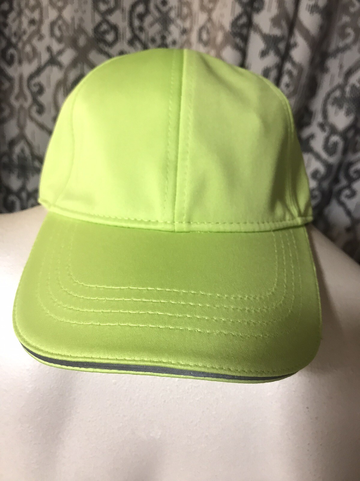 PONY Cappello Berretto Coda di Cavallo Chartre Athletic Works Nuovo con etichette Chiusura Verde Brillante Pickle Ball