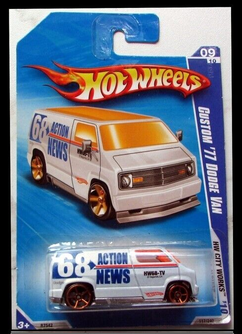 Hot Wheels Custom '77 Dodge Van #117 2010