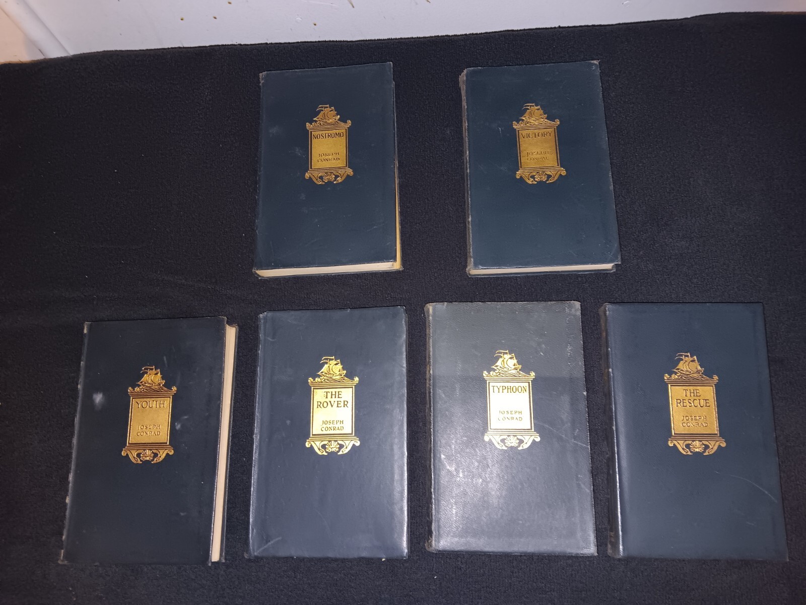 Picture 1 of 9