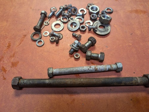 Kawasaki KV75 MT1 Motor Bolts - Picture 2 of 4