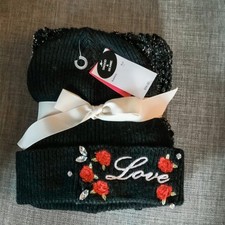 NWT Betsey Johnson Hat and Scarf Gift Set