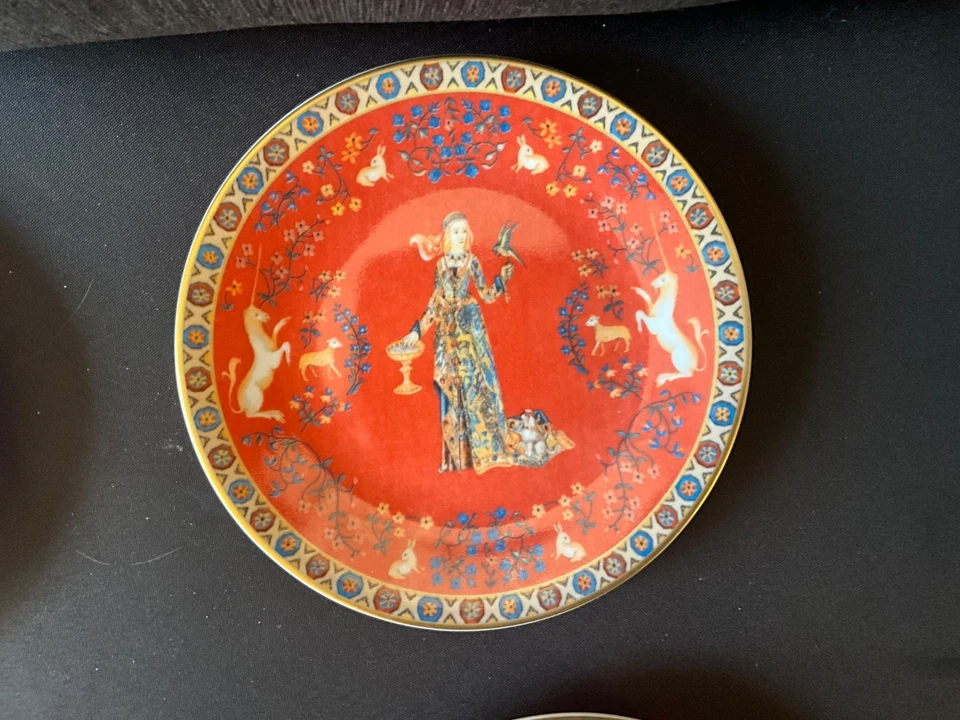 PHILIPPE DESHOULIERES La Dame a la Licorne Dessert Plates, 6" Limoges, France - Image 3 of 4