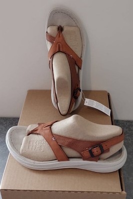 NEW Merrell Momentum Buzz Leather Sport Sandals Nutshell J006690 Women's Sz 8
