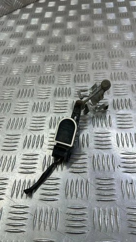 MERCEDES-BENZ C W205 Höhenstandsensor hinten rechts A2229050503 2.00 31829847