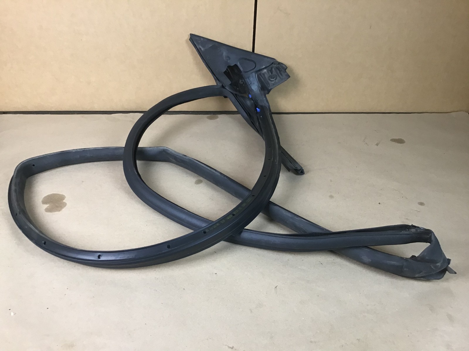 Audi R8 2022 Right Passenger Door Weather Strip Seal 18-23 :O