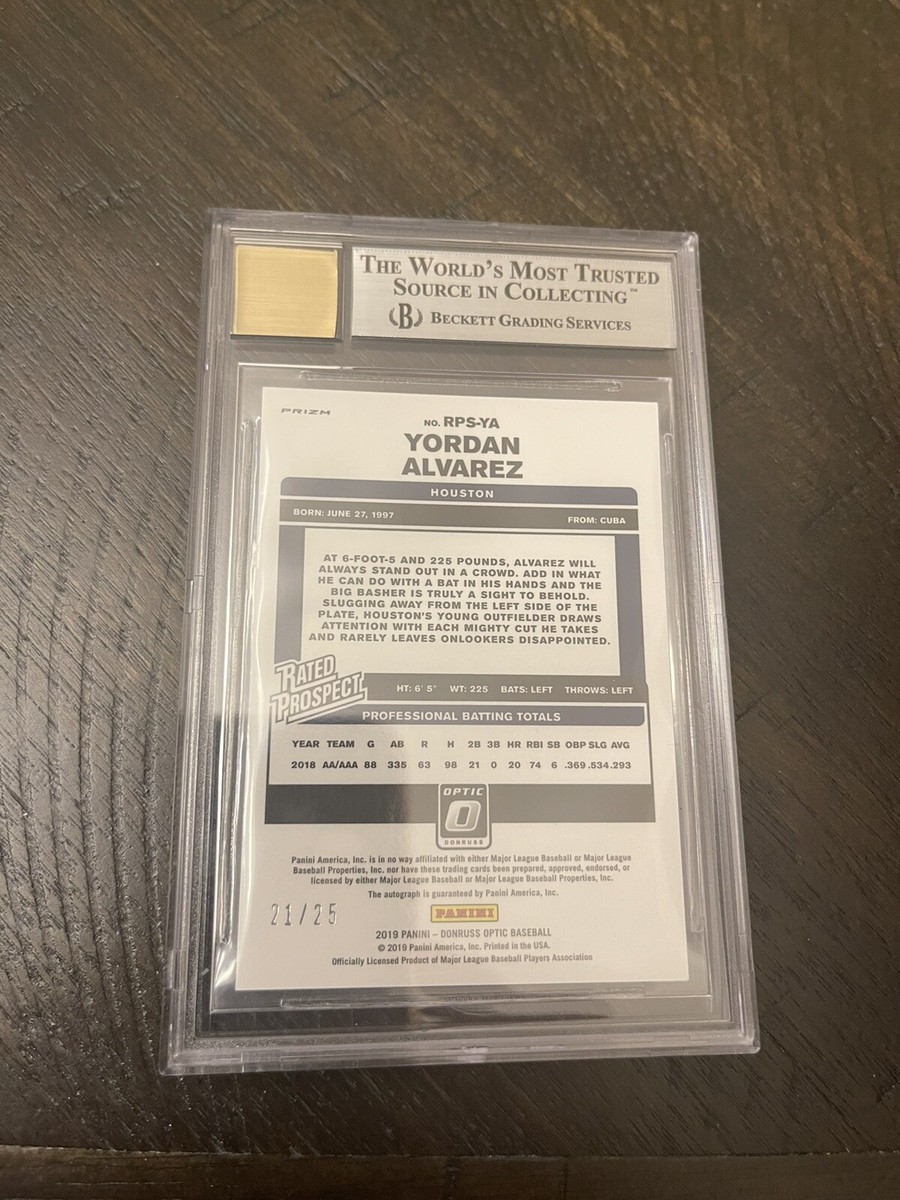 2019 Yordan Alvarez Optic Black Cracked Ice Auto Autograph Rookie