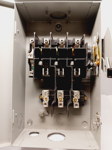 EATON DG322NRB 60 AMP INTERRUTTORE DI SICUREZZA SERVIZIO GENERALE FUSIBILE 3 POLI 240 VAC - Foto 7 di 10