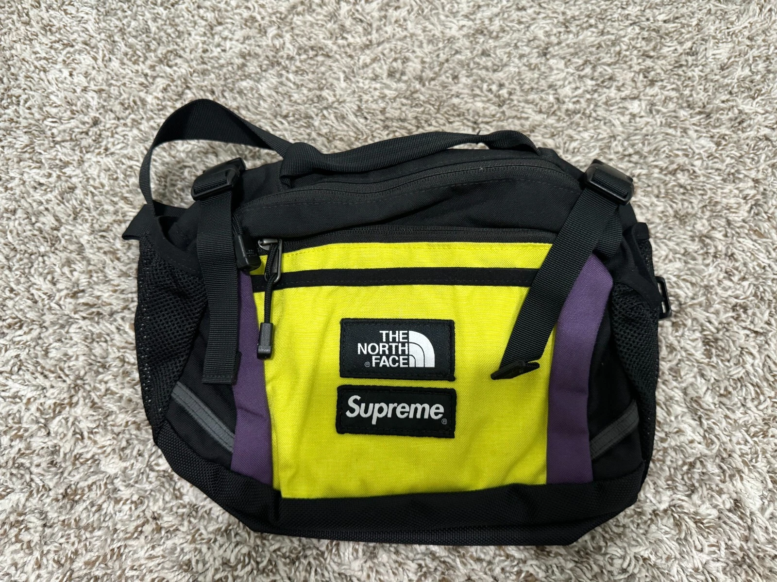 Sac taille Supreme X The North Face Expedition (jaune/violet)