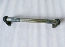 axe de roue arriere ducati st2 , st4 , st3   81910301A
