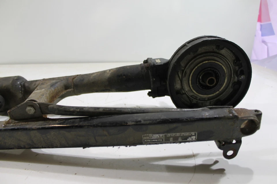 Honda Nighthawk 550 CB550SC 1983 basculante con diferencial de transmisión final Foto 4 de 4