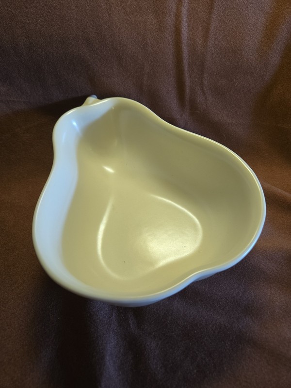 Pfaltzgraff Off White Stoneware Pear Shaped Bowl