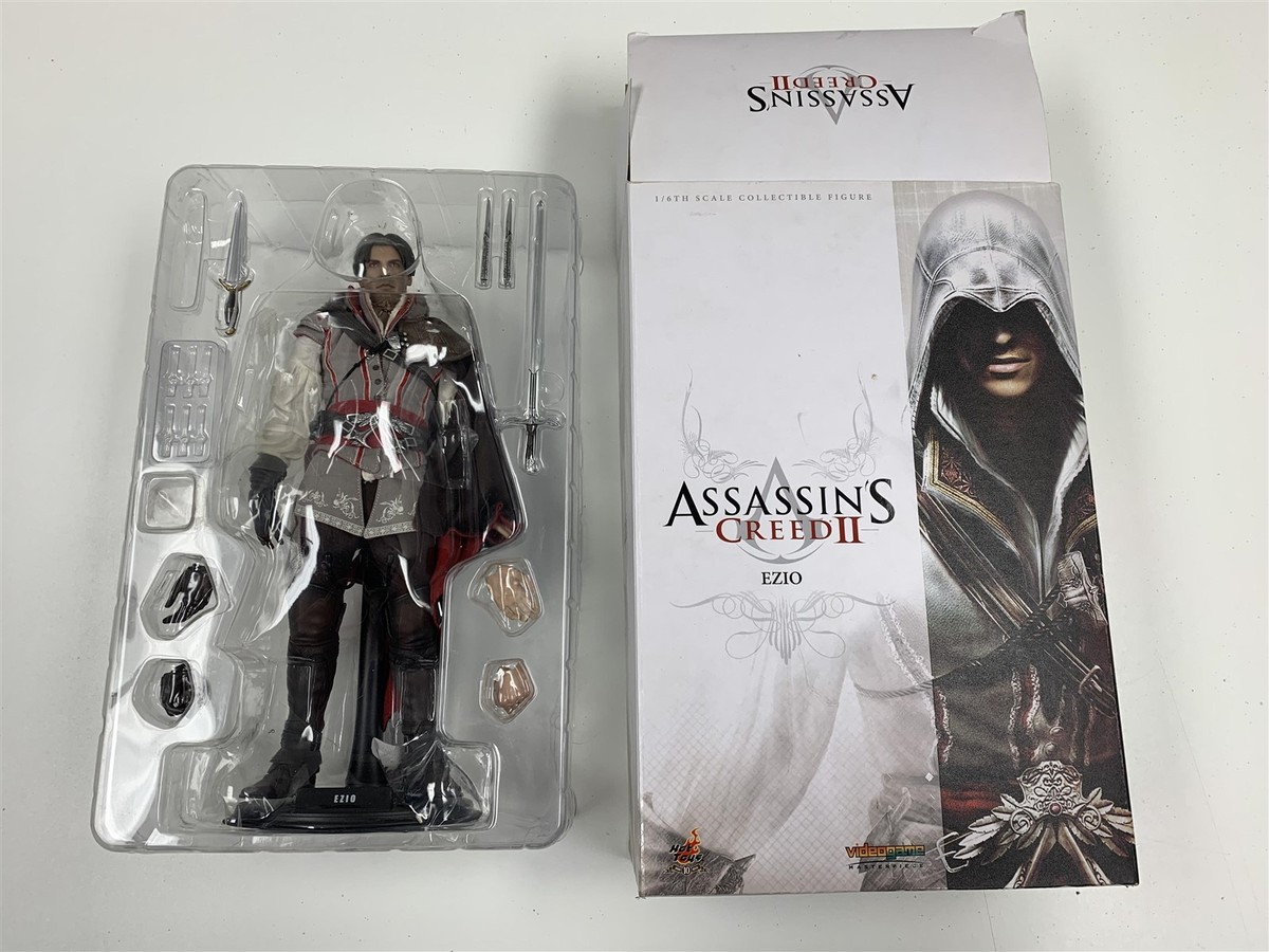 Hot Toys Video Game Master Piece Assassin Creed II Ezio 1/6 Scale