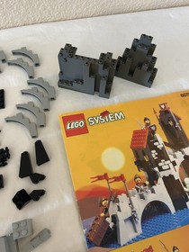 LEGO Castle: Wolfpack Tower 6075 Incomplete w/ Mini-figures & Manual