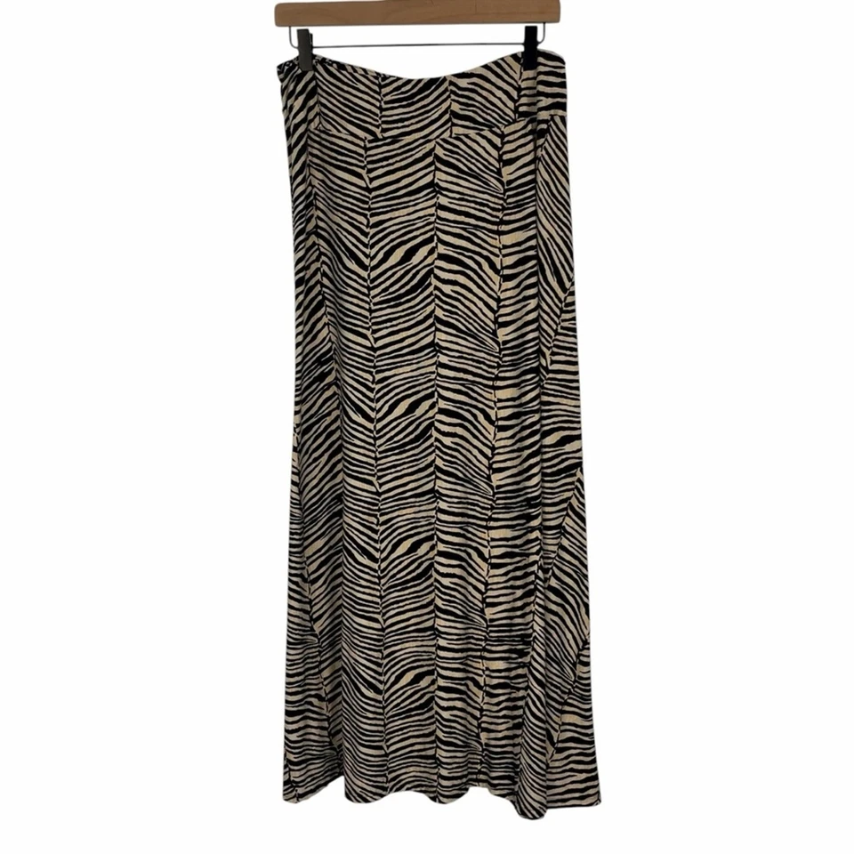 Maxi Falda Robert Louis Estampado Animal Negra y Crema Tigre Rayas Talla Est Grande Foto 2 de 4