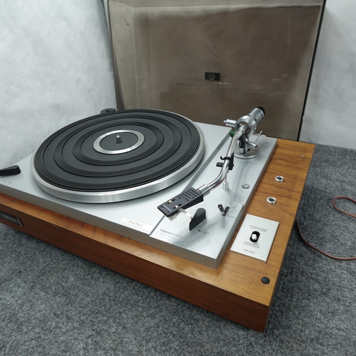 Toshiba SR-80 Stereo Turntable Record Player Belt Drive Japan Wood